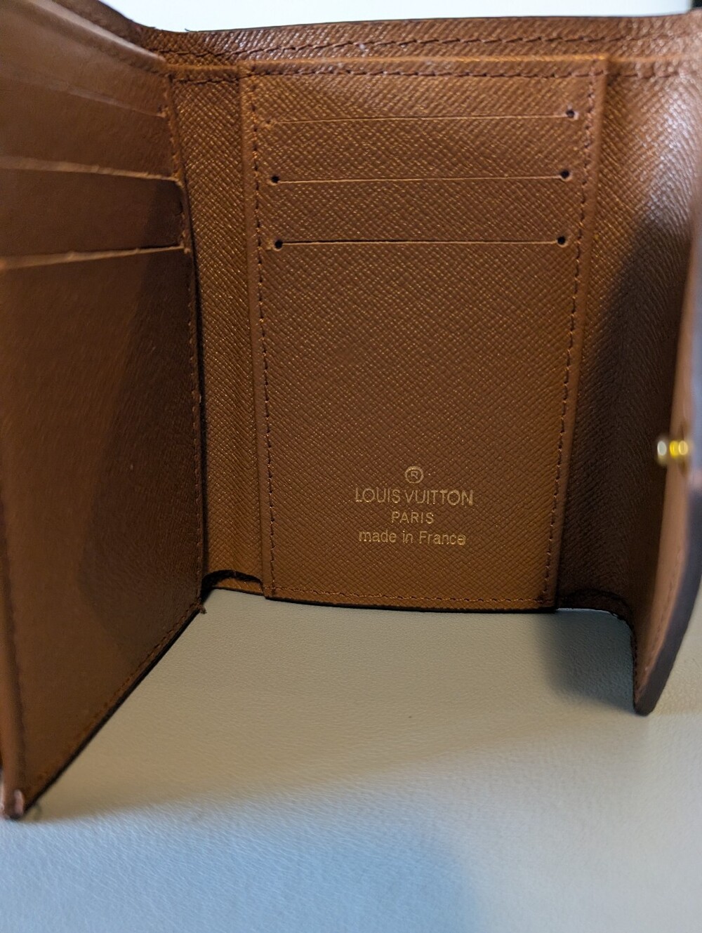 Louis Vuitton Victorine Wallet Like New - Picture 4 of 8